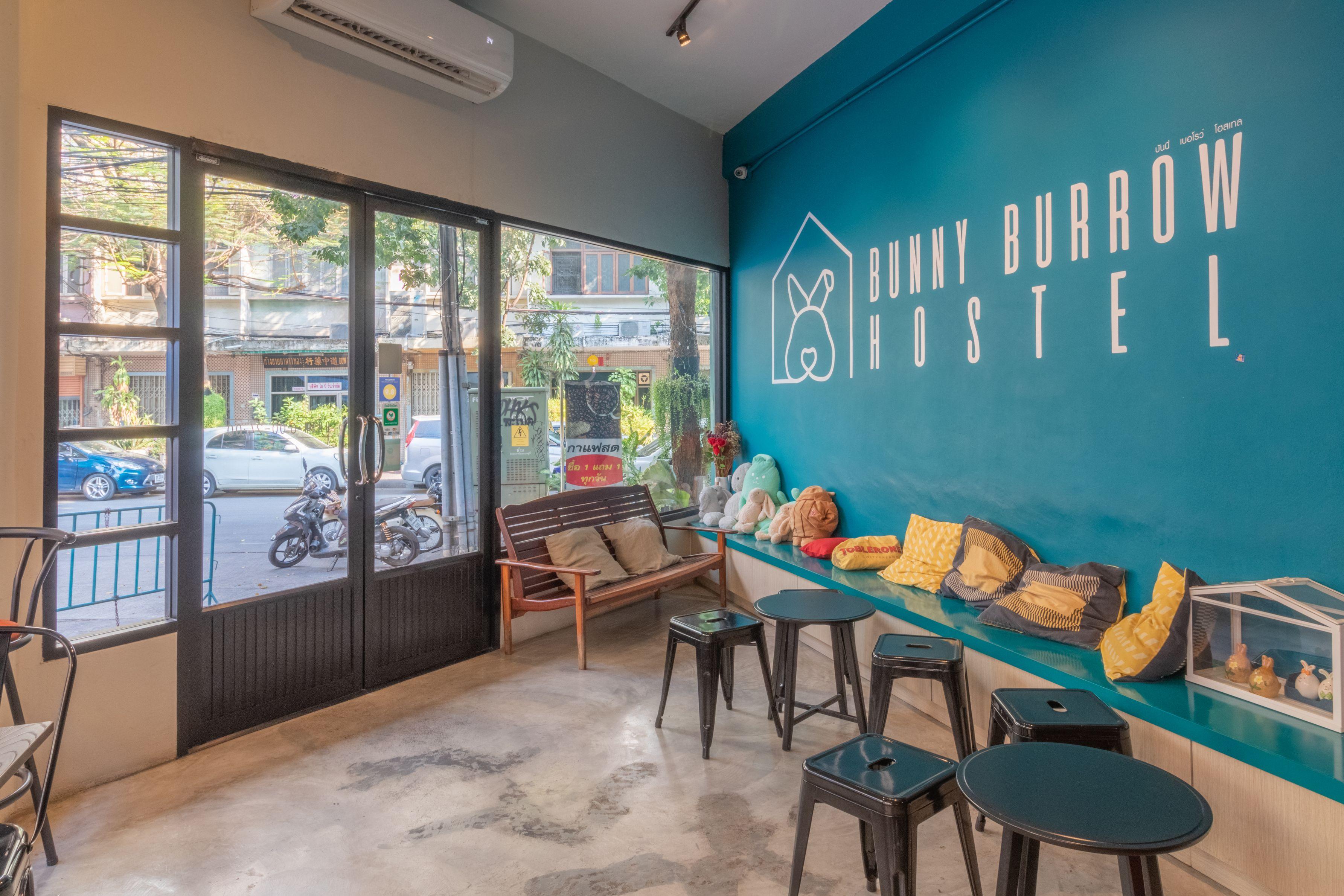 Bunny Burrow Hostel Bangkok Extérieur photo