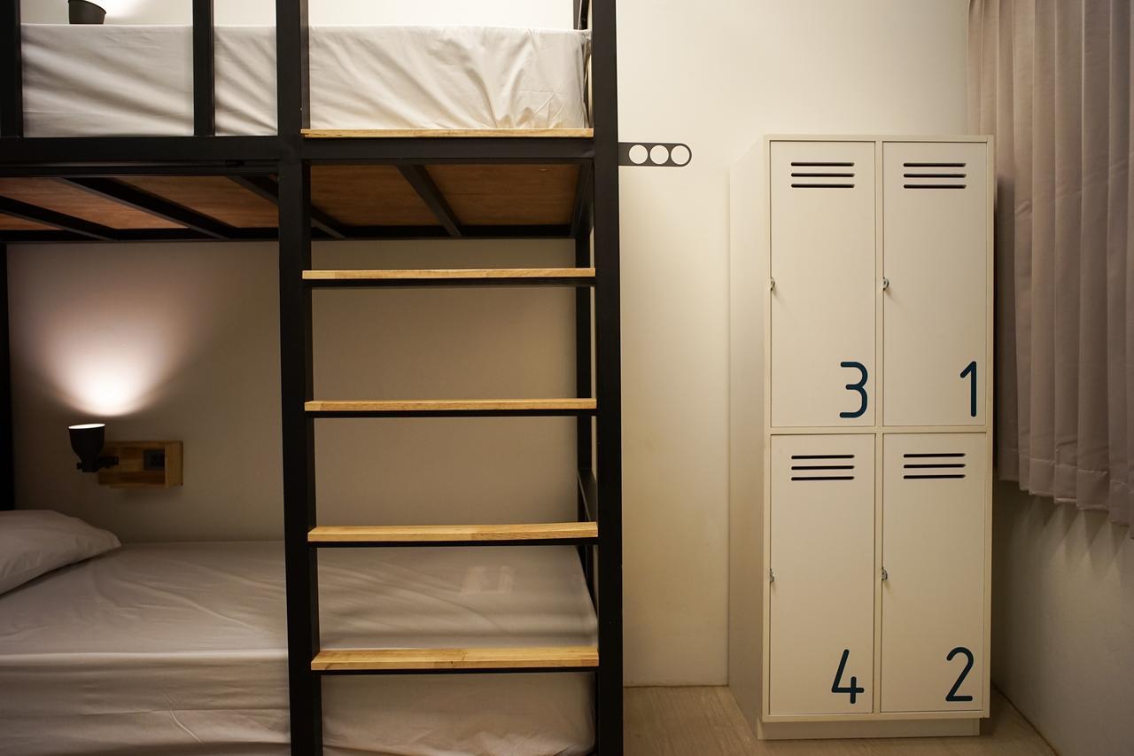 Bunny Burrow Hostel Bangkok Extérieur photo