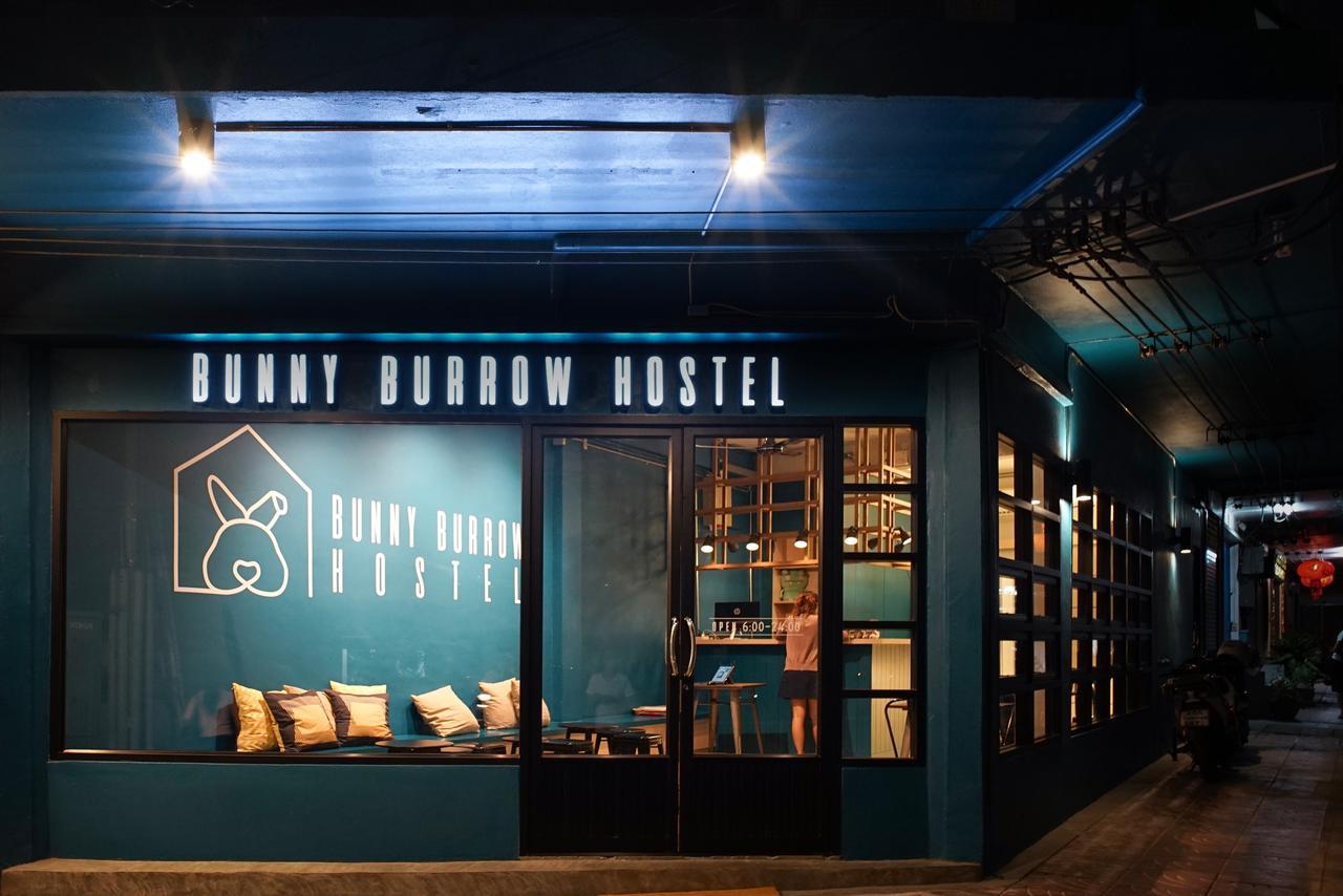 Bunny Burrow Hostel Bangkok Extérieur photo