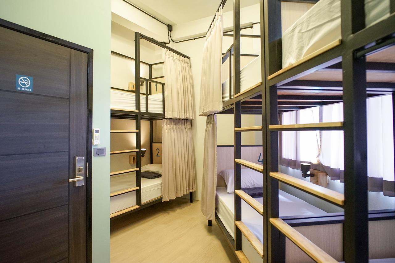 Bunny Burrow Hostel Bangkok Extérieur photo