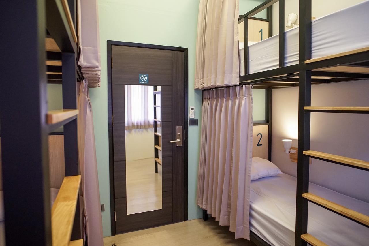 Bunny Burrow Hostel Bangkok Extérieur photo