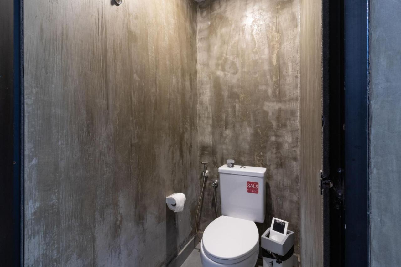 Bunny Burrow Hostel Bangkok Extérieur photo